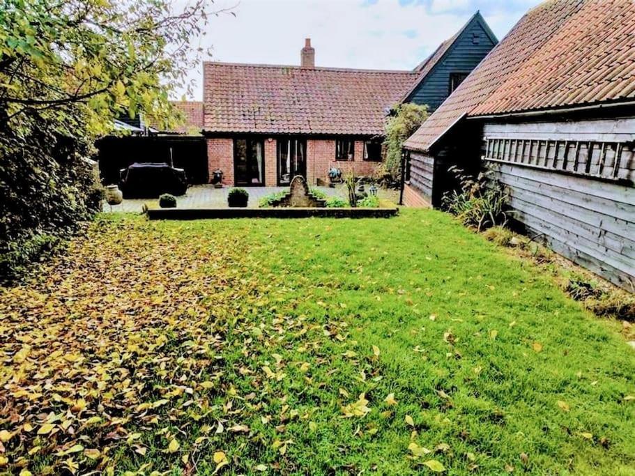 Stunning Barn Conversion Ideal For Large Families Bildeston Exterior foto